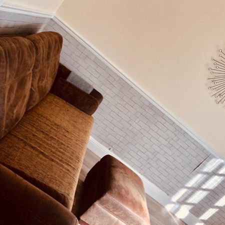 Ac Lounge 36 Apartment Rochford Bagian luar foto